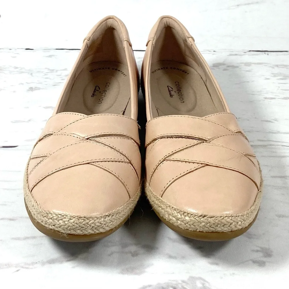 Clarks‎ Danelly Shine Flats Women’s Size 7.5M Blush Leather Slip On Shoes.